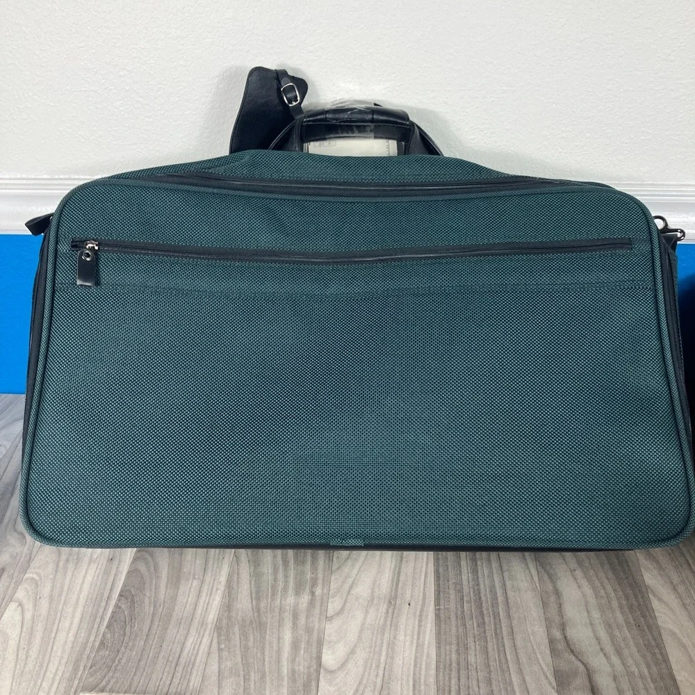 Samsonite fast shipping